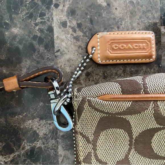 Coach Monogram Purse Small Brown Handbag Accessories PLEASE REVIEW PICS FOR FLAW - Picture 2 of 9